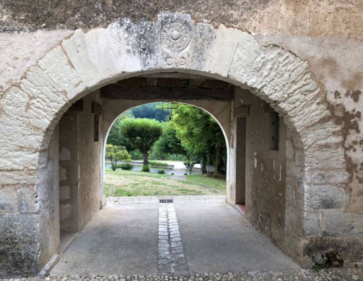 passage sous bâti à Chantérac