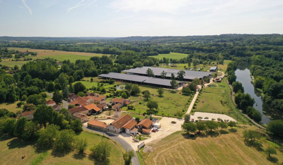 Aerienne-7.08.19-credit-vaaden-loup-blanc-production