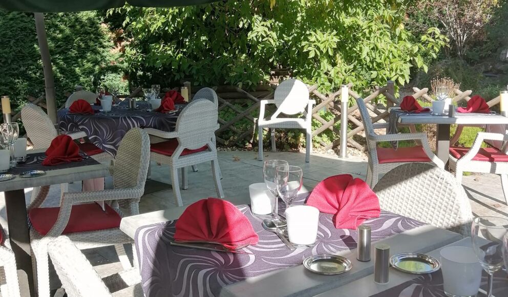 Eclade-restaurant-terrasse(2)