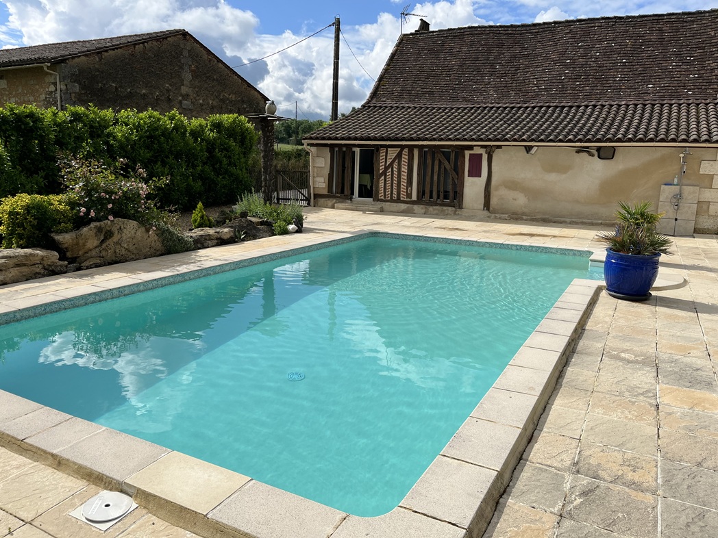 Gite-Charrier-Montpon-piscine-b-vallee-isle-perigord
