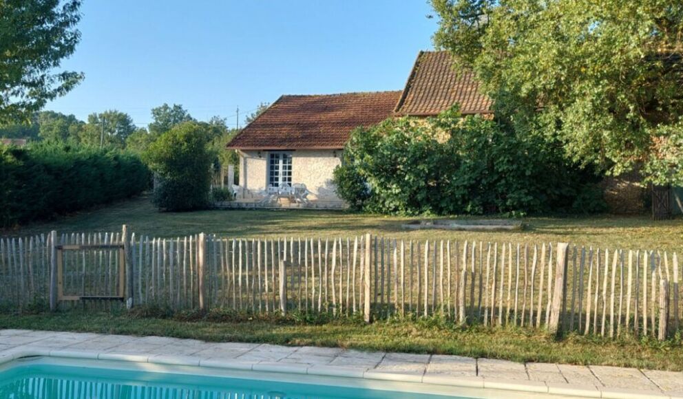Piscine Gite-La-Clairiere-de-Beltane-chiens-acceptes-Dordogne
