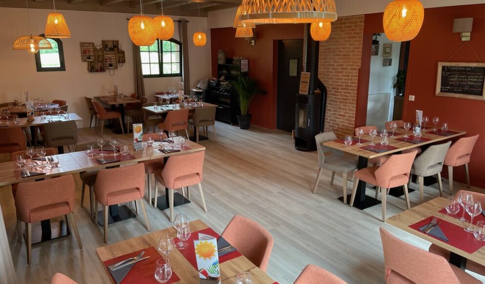 Restaurant-Le-Duellas-St Martial-salle2