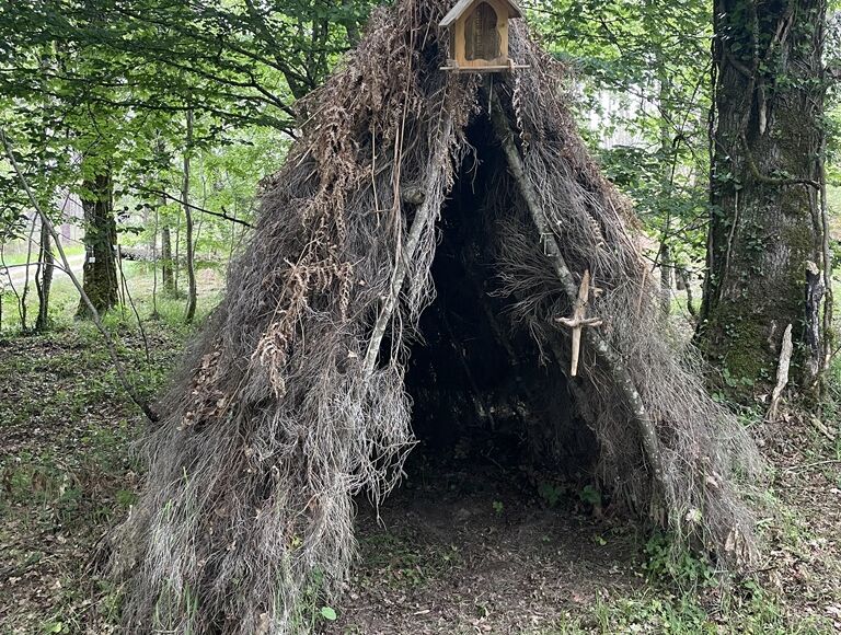 Site-Charbonnière-St-Géraud-cabane-vallee-isle-perigord