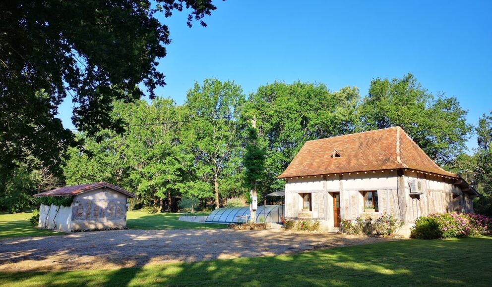 gite-les-tourriers-saint-laurent-des-hommes-tourisme-vallée-isle