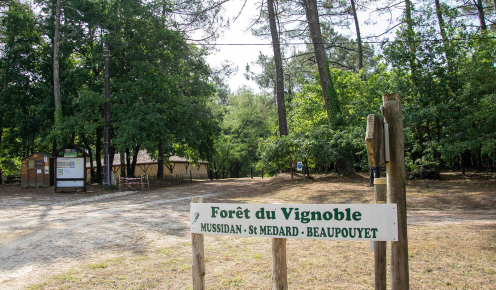 parcours-vtt-boucle-bleue-entree-foret-vignoble-beaupouyet-tourisme-vallee-isle